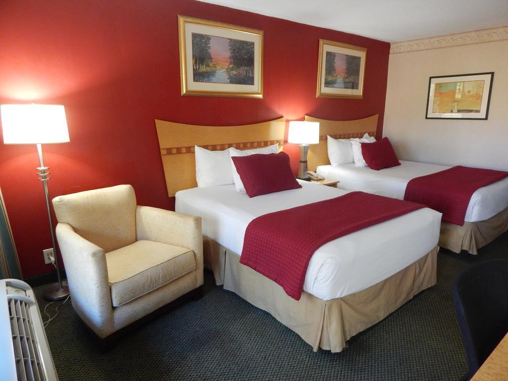 Ramada By Wyndham & Suites Warner Robins Eksteriør bilde