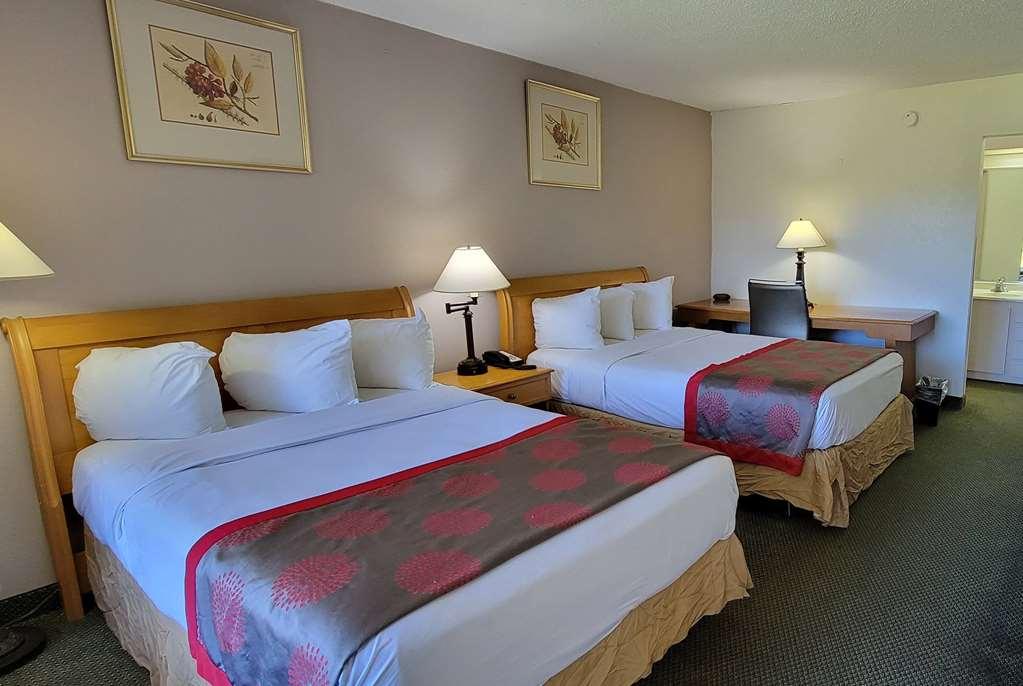 Ramada By Wyndham & Suites Warner Robins Rom bilde